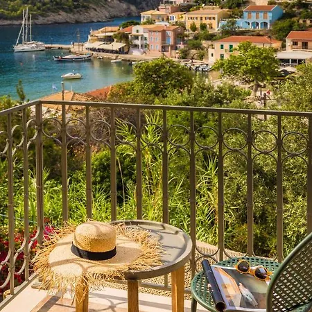 Chromata Assos Kefalonia 3* أسوس