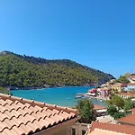 Chromata Assos Kefalonia ホテル