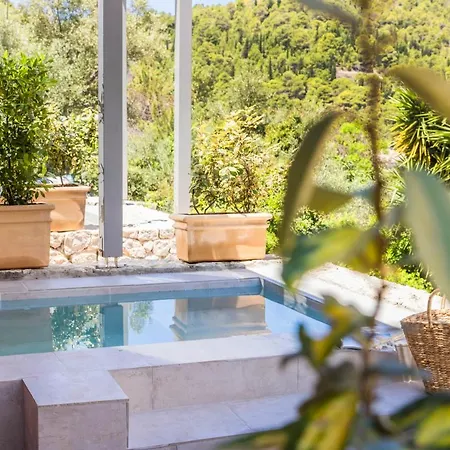 Chromata Assos Kefalonia מלון 3*