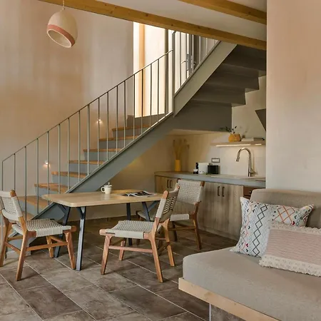 Chromata Assos Kefalonia 3* אסוס