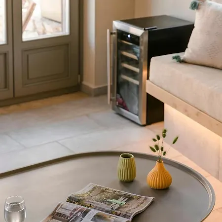 Chromata Assos Kefalonia מלון