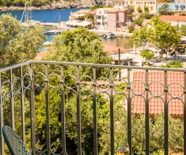 Chromata Assos Kefalonia Hotel 3*